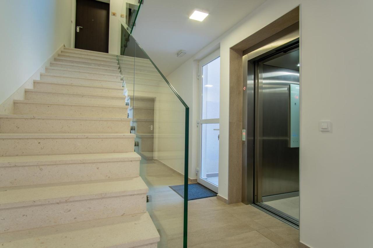 Apartments Mandre I Екстериор снимка