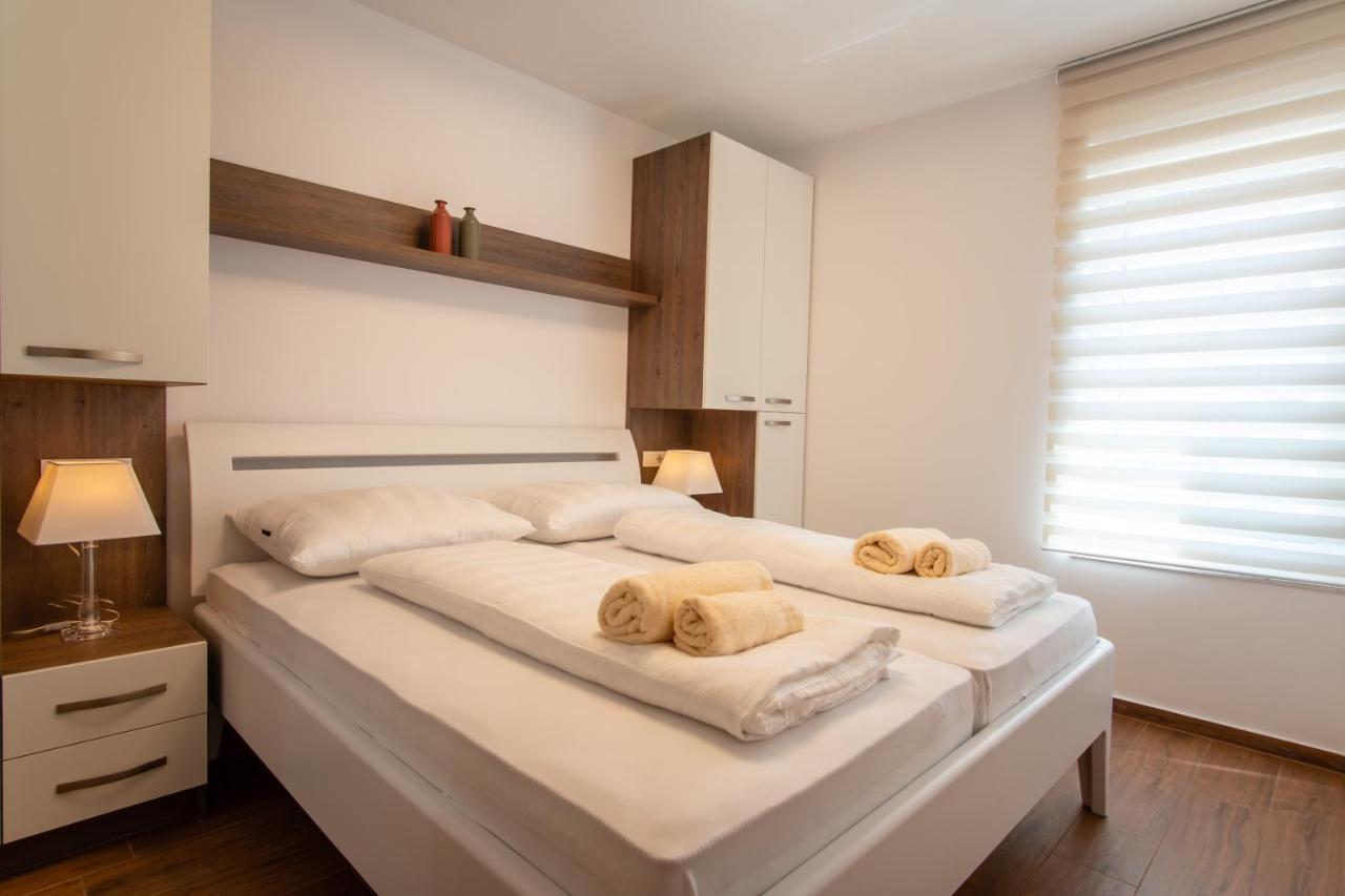 Apartments Mandre I Екстериор снимка